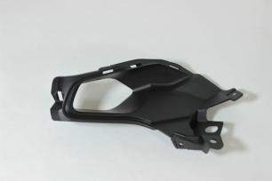 Панель передняя правая