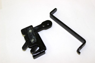 Замок капота