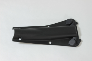 Накладка декоративная задней облицовки нижняя