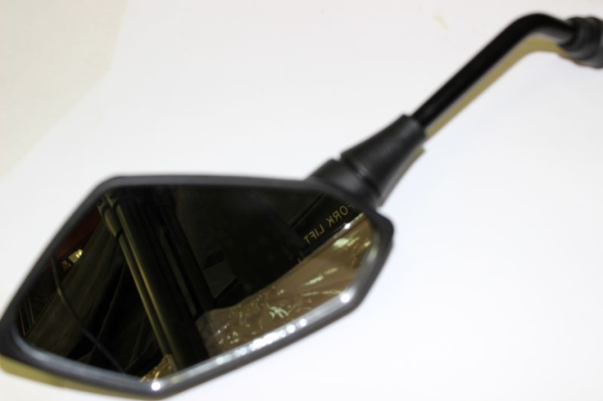 Зеркало заднего вида правое