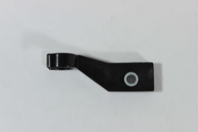 Кронштейн топливного шланга 2