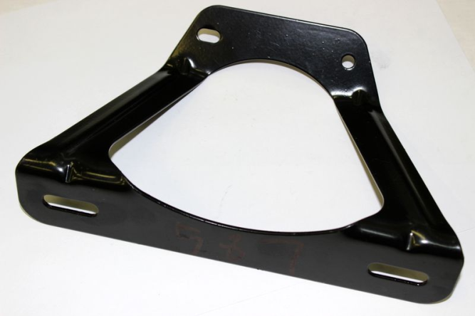 Кронштейн задней облицовки