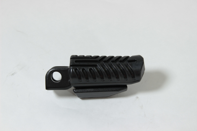 Подножка передняя левая в сборе (черный / MAUD SPIRIT BLACK)