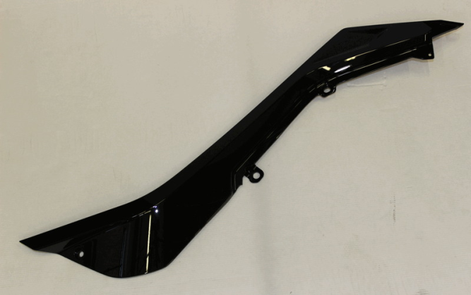 Облицовка сиденья правая (PEARL BLACK)