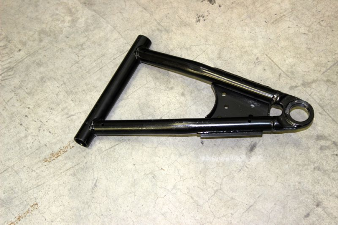 Рычаг передний верхний правый