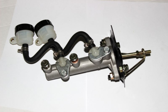 Тормозной цилиндр главный (UTV)