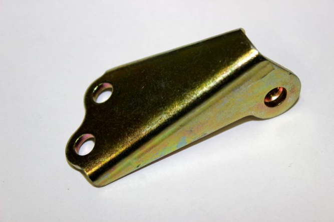 Кронштейн воздушного фильтра, передний