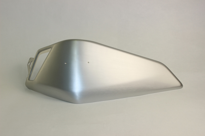 Облицовка бака левая