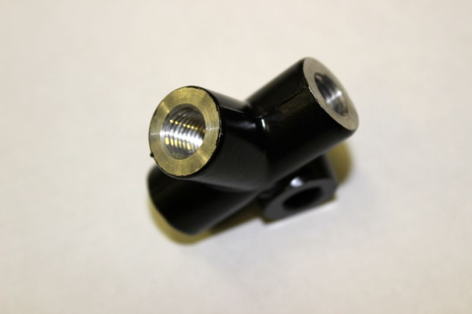 Тройник тормозной системы задний