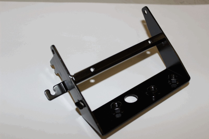 Кронштейн ручки правой двери