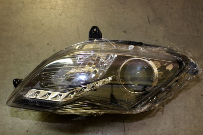 Фара, левая