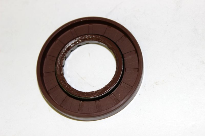 Сальник 28х52х7