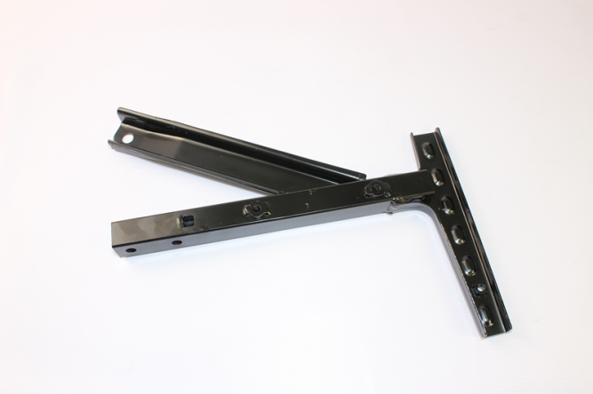 Кронштейн подножки передний правый