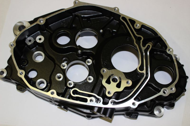 Правая сторона картера