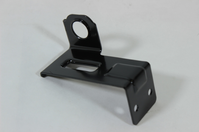 Кронштейн радиатора правый нижний