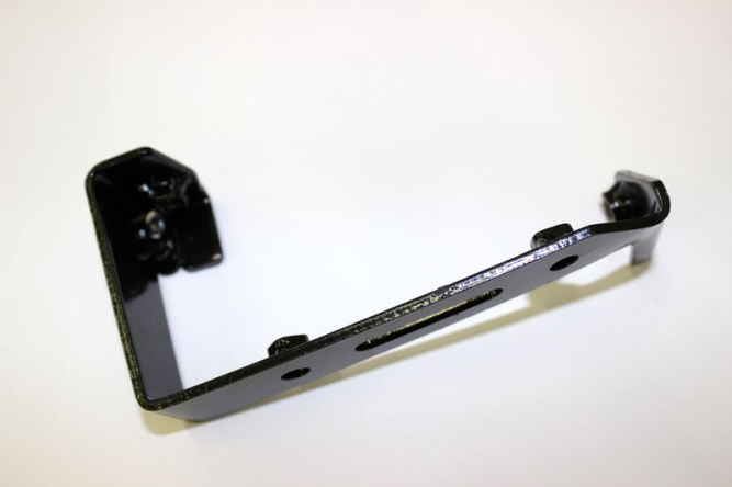 Кронштейн крепления регулятора напряжения