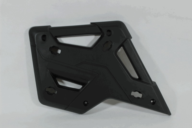 Крышка передней багажной площадки левая