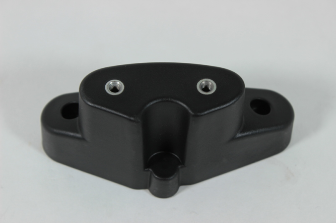 Кронштейн заднего правого крыла