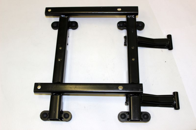 Кронштейн правого сиденья