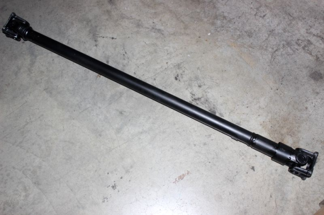 Карданный вал передний в сборе