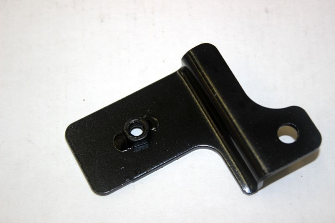 Кронштейн масляной трубки