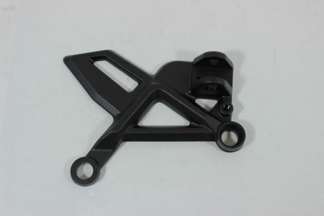 Кронштейн подножки передней правый