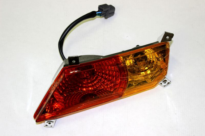 Фонарь задний, правый (SUMITOMO)