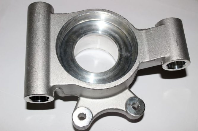 Кулак заднего колеса правый