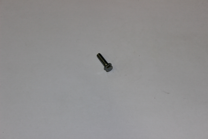 Болт M6X20