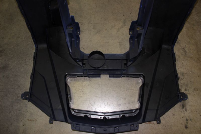 Облицовка передняя (синяя) Х8