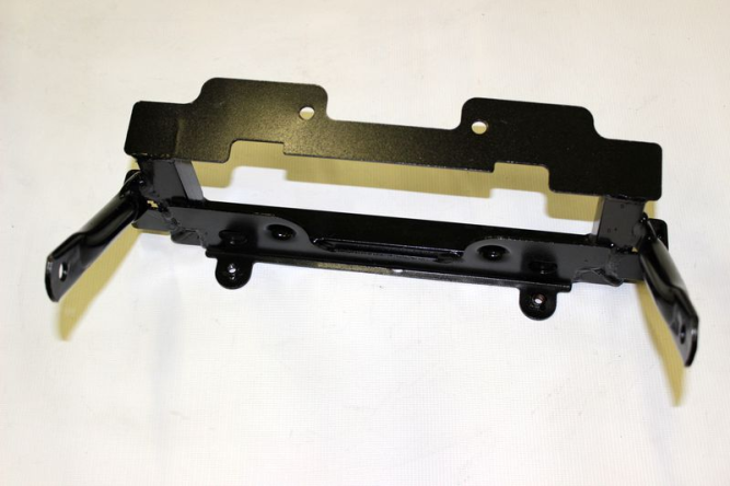 Кронштейн нижней опоры радиатора