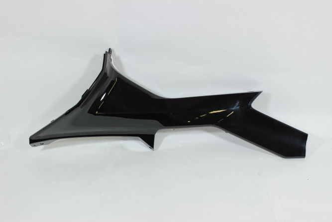 Облицовка боковая левая (черный / NEBULA BLACK)