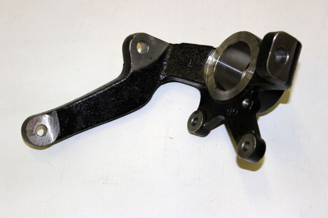 Кулак поворотный левый