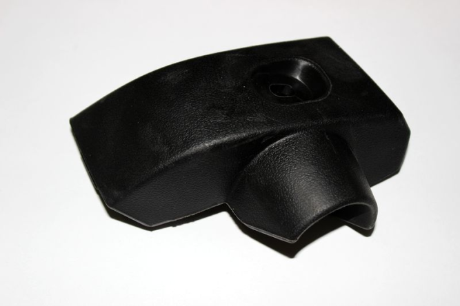 Клык бампера задний правый