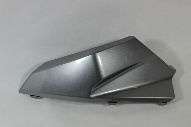 Облицовка панели приборов левая (серый металлик / TITANIUM GRAY)