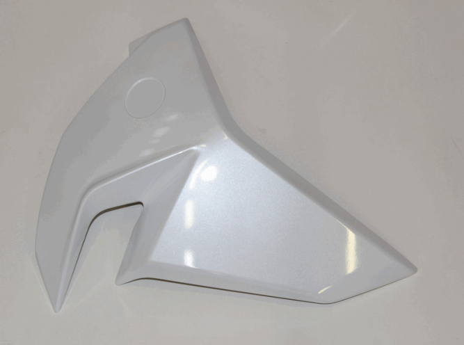 Элемент правой облицовки ( ПЕРЛАМUTРОВО БЕЛЫЙ / NEW PEARL WHITE )