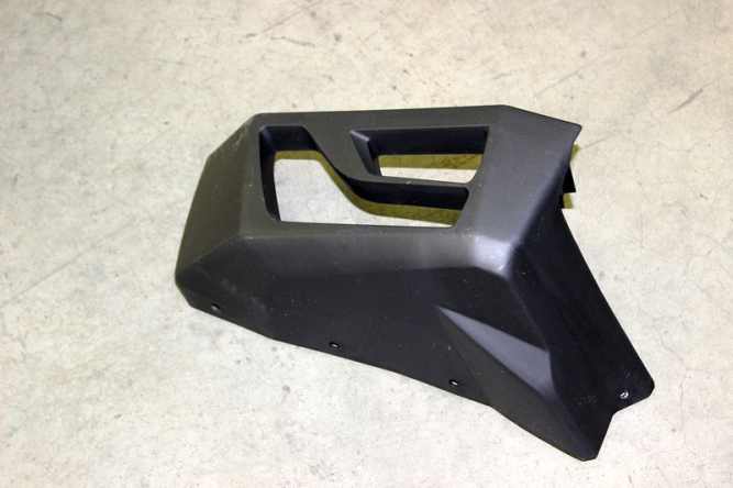 Облицовка заднего фонаря, левая