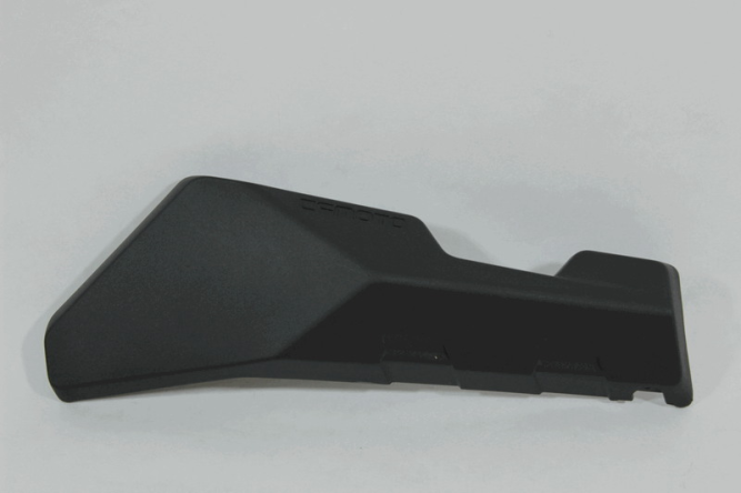 Накладка декортаивная задней багажной площадки левая