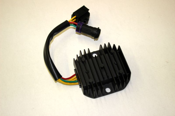 Регулятор напряжения