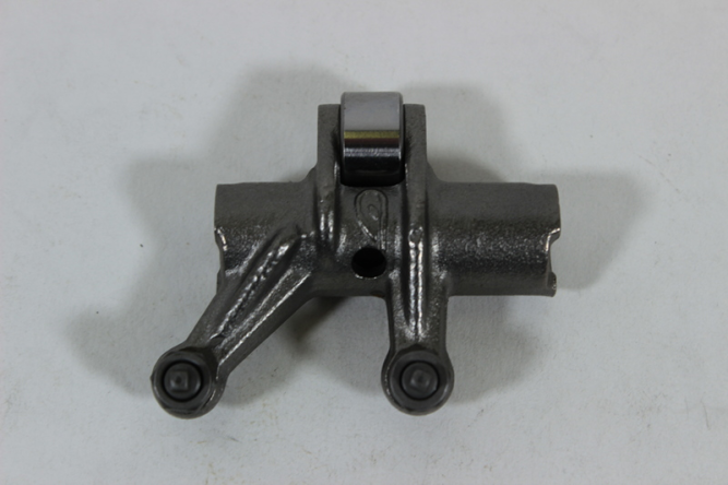 Рокер впускных клапанов (только для 0JY0-022100)