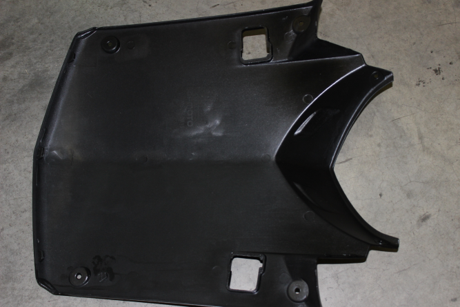 Капот (черный)