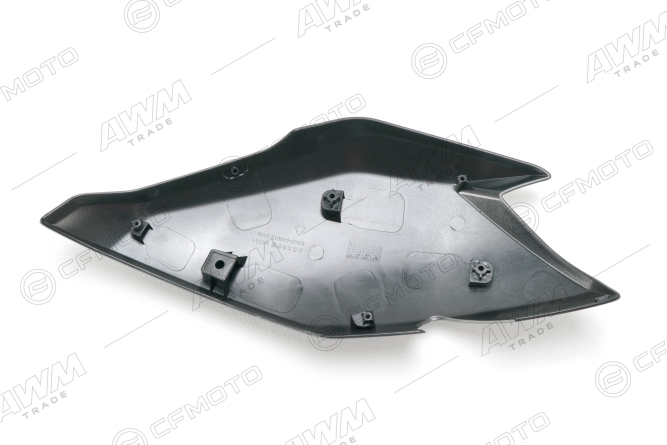 Облицовка топливного бака правая