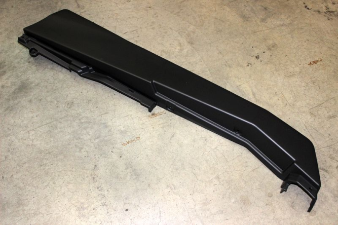 Порог левый