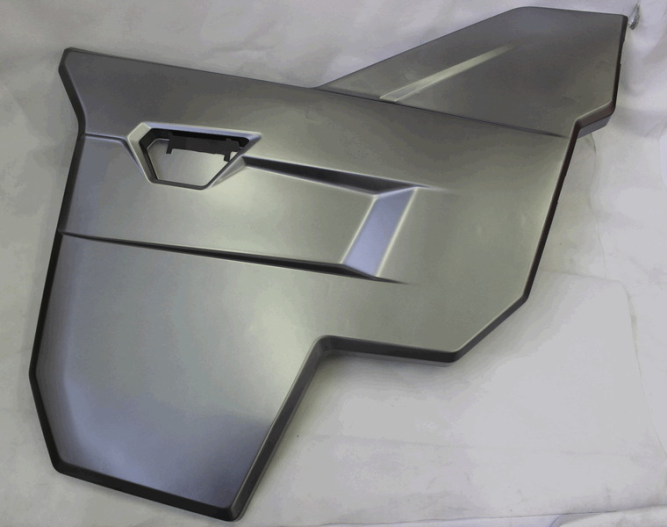 Нижняя декоративная панель левой двери (MATTE TITANIUM GREY)