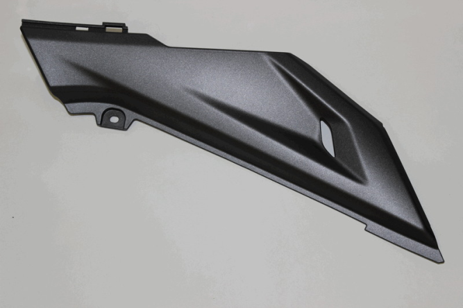 Облицовка правая (SILVER BLACK)