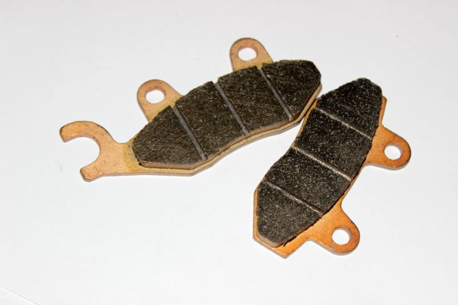 Колодки тормозные,  передние, левые