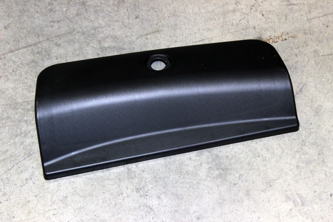 Крышка бардачка