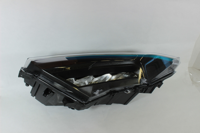 Фара передняя правая (BLUE STRIPE)