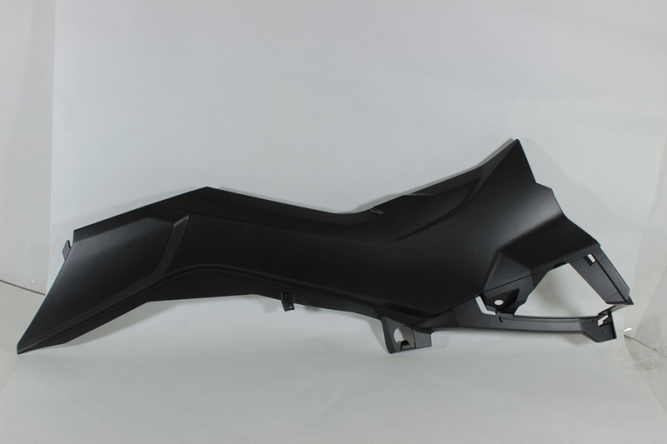 Облицовка левая (жемчужно-черный / PEARL BLACK)