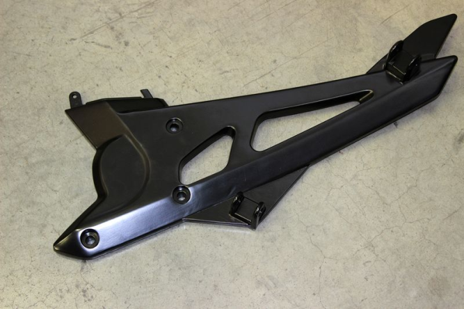 Кронштейн несущий левый (черный / SILVER BLACK)